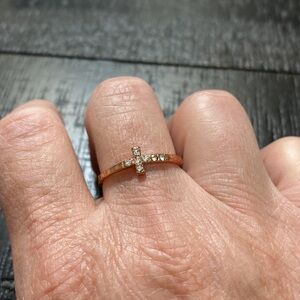 Sweet NWOT Rose Gold Tone Cross Ring!